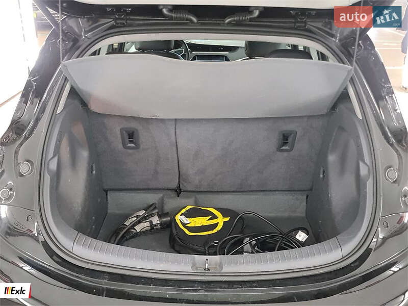 Хэтчбек Opel Ampera-e 2018 в Городке