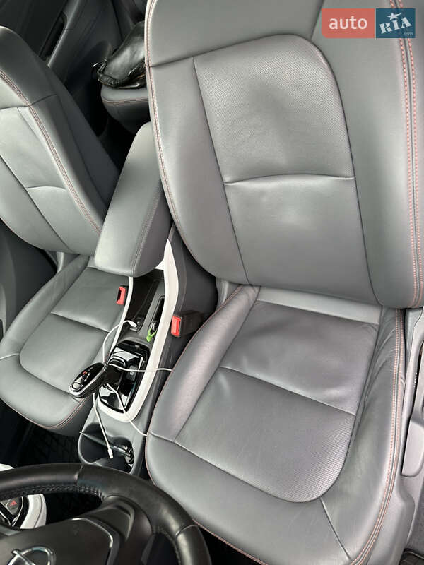 Хэтчбек Opel Ampera-e 2017 в Луцке