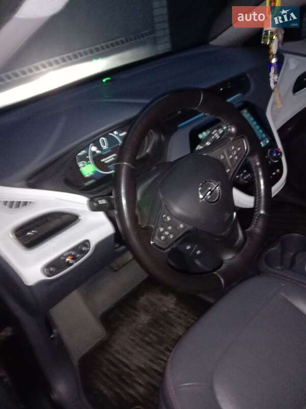 Хэтчбек Opel Ampera-e 2019 в Шептицькому фото 18 Хэтчбек Opel Ampera-e 2019 в Шептицькому