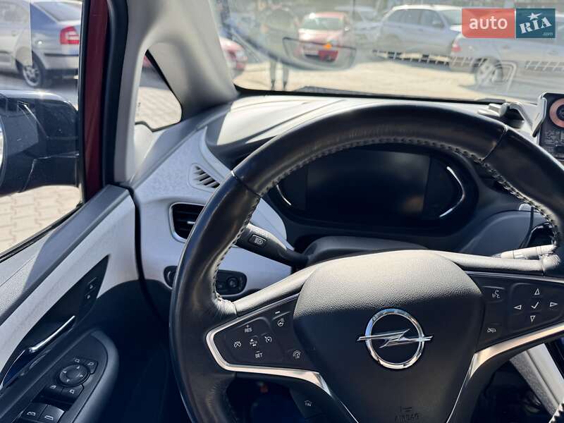 Хэтчбек Opel Ampera-e 2017 в Черновцах