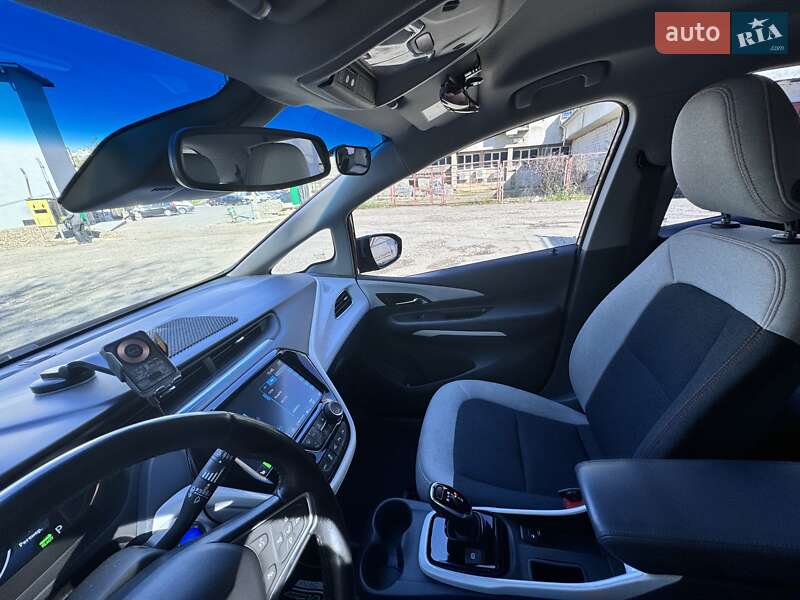 Хэтчбек Opel Ampera-e 2017 в Черновцах