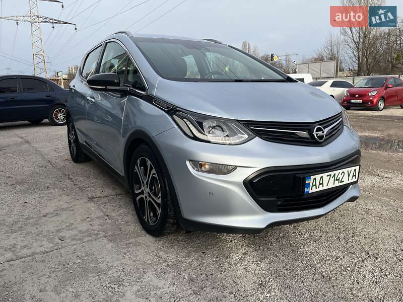 Хетчбек Opel Ampera-e 2018 в 
