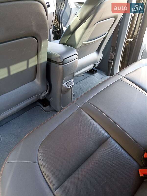 Хетчбек Opel Ampera-e 2017 в Бродах