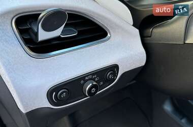 Хэтчбек Opel Ampera-e 2020 в 
