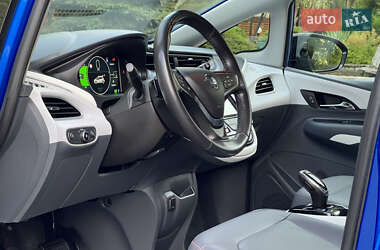 Хэтчбек Opel Ampera-e 2019 в 
