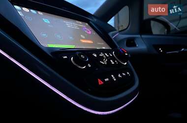 Хэтчбек Opel Ampera-e 2020 в 