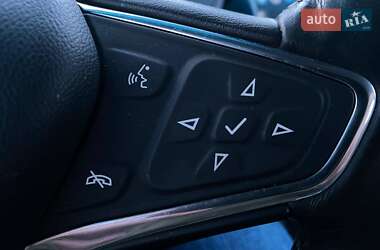 Хэтчбек Opel Ampera-e 2020 в 