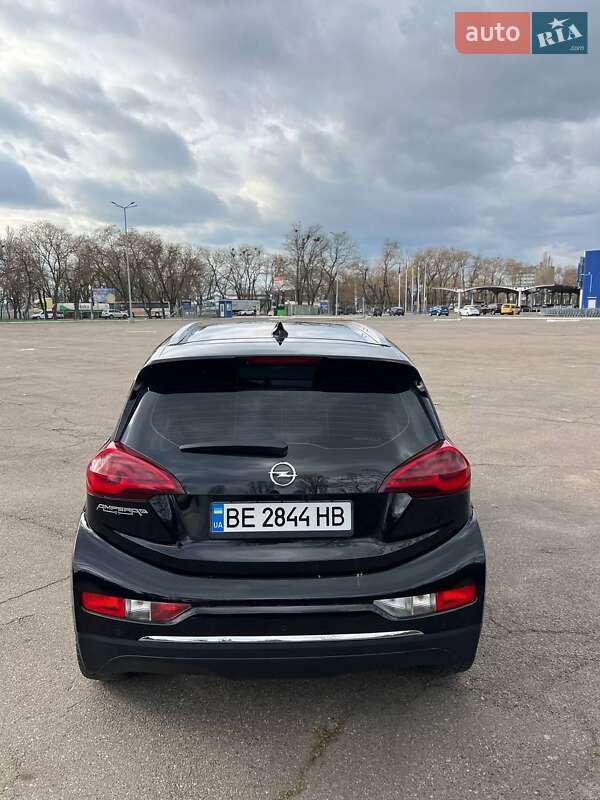 Хэтчбек Opel Ampera-e 2017 в Николаеве