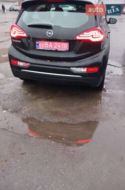 Хэтчбек Opel Ampera-e 2019 в 
