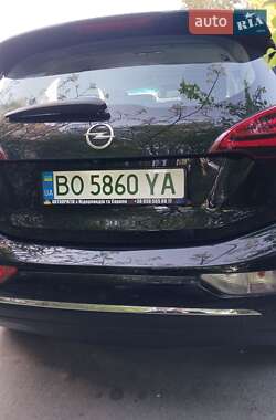 Хэтчбек Opel Ampera-e 2019 в 