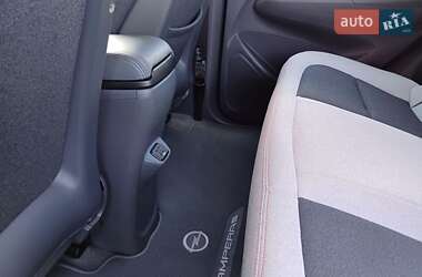 Хэтчбек Opel Ampera-e 2019 в 