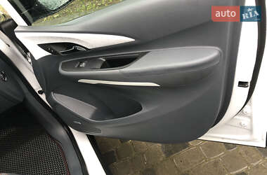 Хэтчбек Opel Ampera-e 2019 в 