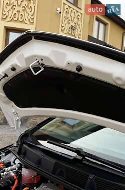 Хетчбек Opel Ampera-e 2020 в 