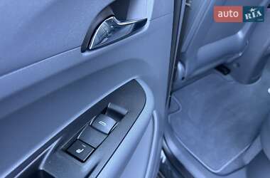 Хетчбек Opel Ampera-e 2020 в 