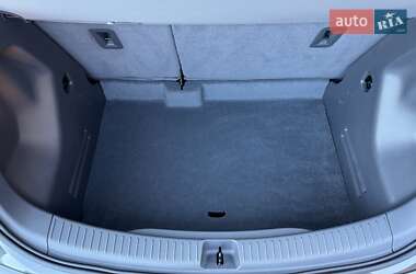 Хетчбек Opel Ampera-e 2020 в 