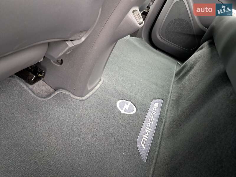 Хэтчбек Opel Ampera-e 2020 в Виннице