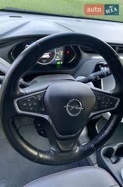 Хэтчбек Opel Ampera-e 2020 в 