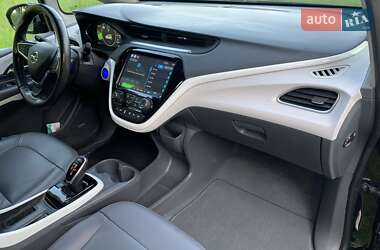 Хэтчбек Opel Ampera-e 2020 в 
