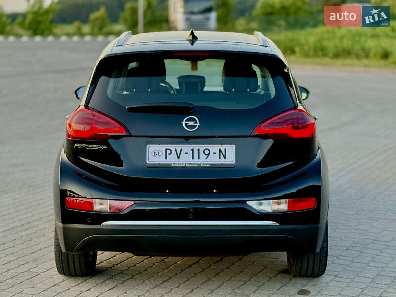 Хэтчбек Opel Ampera-e 2017 в Радивилове