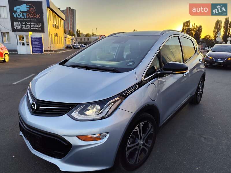 Хэтчбек Opel Ampera-e 2017 в Киеве