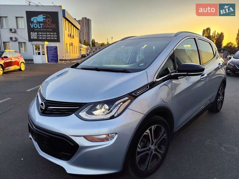 Хэтчбек Opel Ampera-e 2017 в Киеве