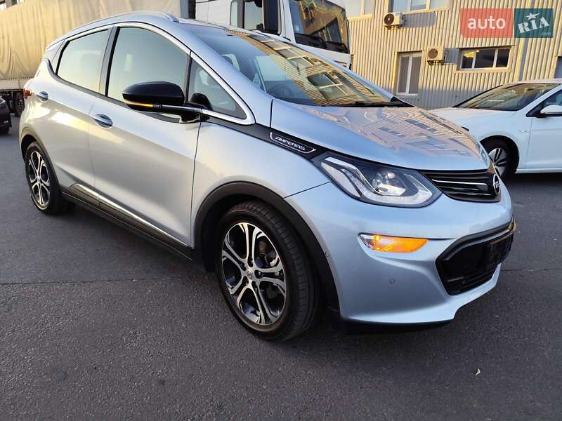 Хэтчбек Opel Ampera-e 2017 в Киеве