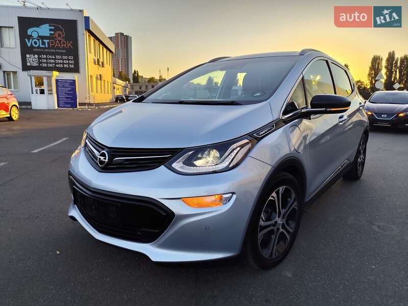 Хэтчбек Opel Ampera-e 2017 в Киеве