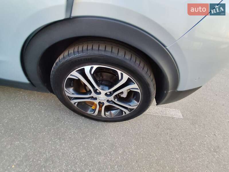 Хэтчбек Opel Ampera-e 2017 в Киеве