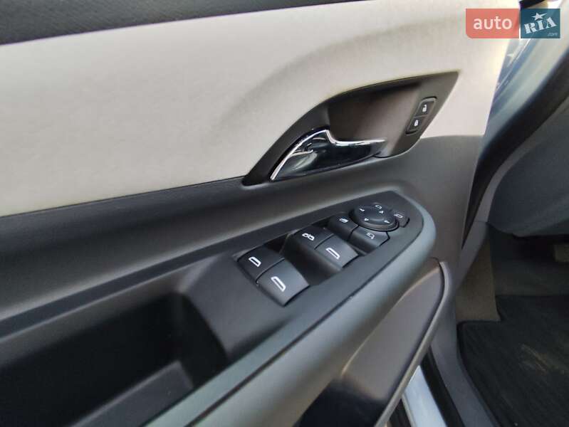 Хэтчбек Opel Ampera-e 2017 в Киеве