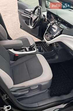 Хэтчбек Opel Ampera-e 2020 в 