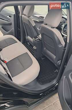 Хэтчбек Opel Ampera-e 2020 в 