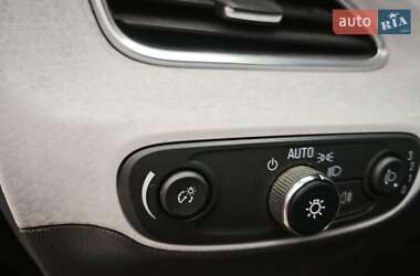 Хэтчбек Opel Ampera-e 2017 в 