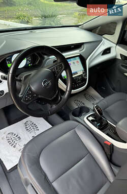 Хэтчбек Opel Ampera-e 2017 в 