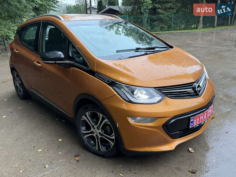 Хэтчбек Opel Ampera-e 2017 в Львове