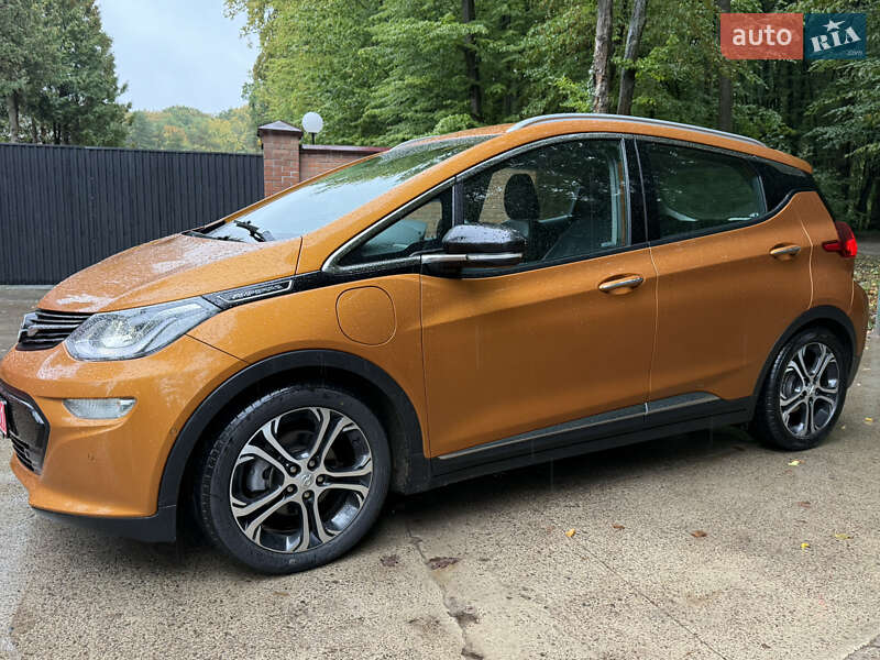 Хэтчбек Opel Ampera-e 2017 в Львове