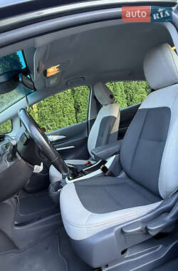 Хэтчбек Opel Ampera-e 2020 в 