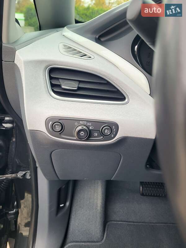 Хэтчбек Opel Ampera-e 2019 в Долине фото 18 Хэтчбек Opel Ampera-e 2019 в Долине