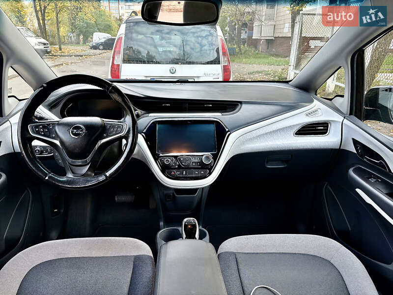 Хэтчбек Opel Ampera-e 2020 в Киеве фото 37 Хэтчбек Opel Ampera-e 2020 в Киеве