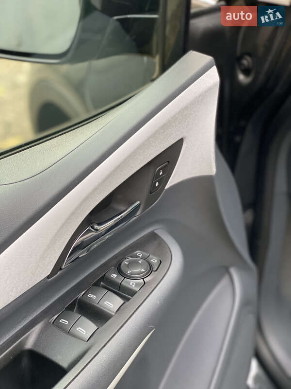 Хэтчбек Opel Ampera-e 2020 в Тернополе фото 28 Хэтчбек Opel Ampera-e 2020 в Тернополе