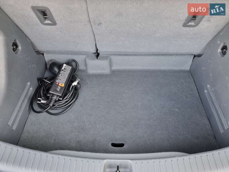 Хетчбек Opel Ampera-e 2019 в Чернівцях фото 28 Хетчбек Opel Ampera-e 2019 в Чернівцях