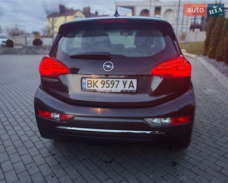 Хэтчбек Opel Ampera-e 2017 в Ровно