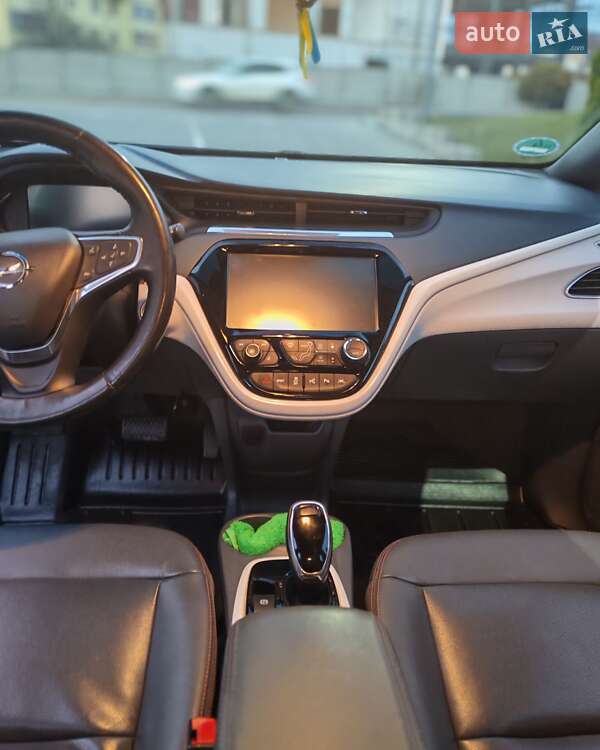 Хэтчбек Opel Ampera-e 2017 в Ровно