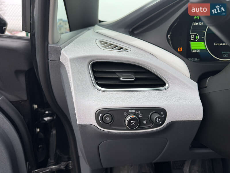 Хэтчбек Opel Ampera-e 2017 в Тернополе