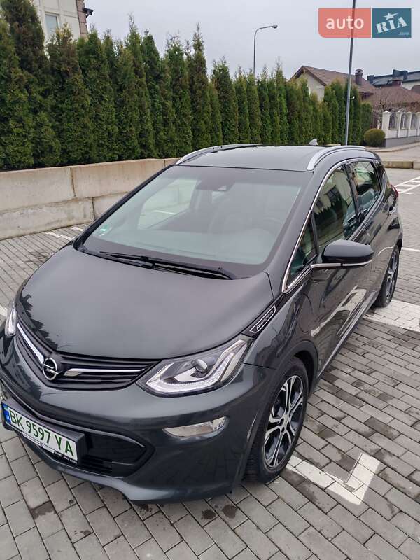 Хэтчбек Opel Ampera-e 2017 в Ровно