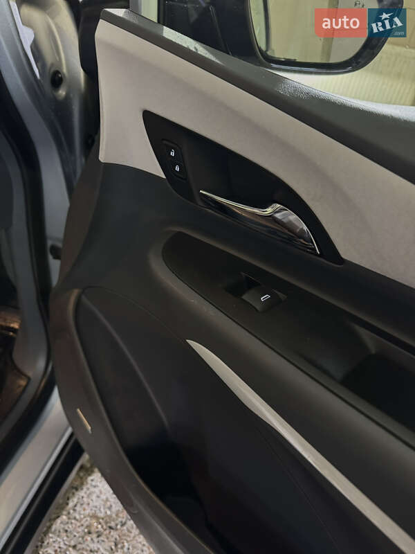 Хетчбек Opel Ampera-e 2017 в Житомирі фото 12 Хетчбек Opel Ampera-e 2017 в Житомирі