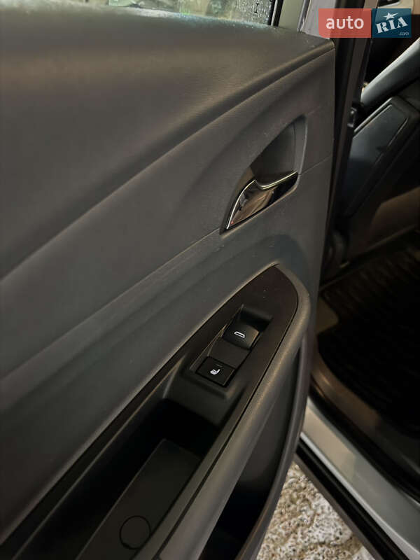 Хетчбек Opel Ampera-e 2017 в Житомирі фото 17 Хетчбек Opel Ampera-e 2017 в Житомирі