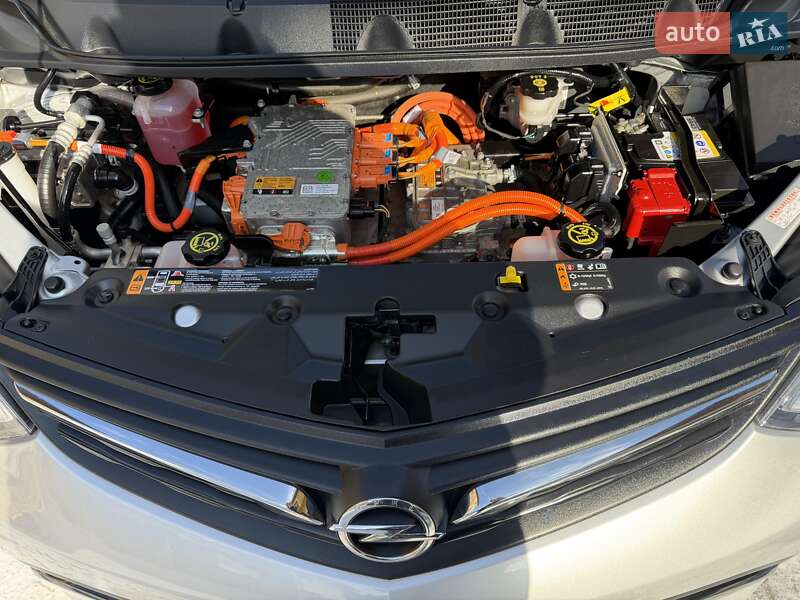 Хэтчбек Opel Ampera-e 2019 в Львове фото 37 Хэтчбек Opel Ampera-e 2019 в Львове