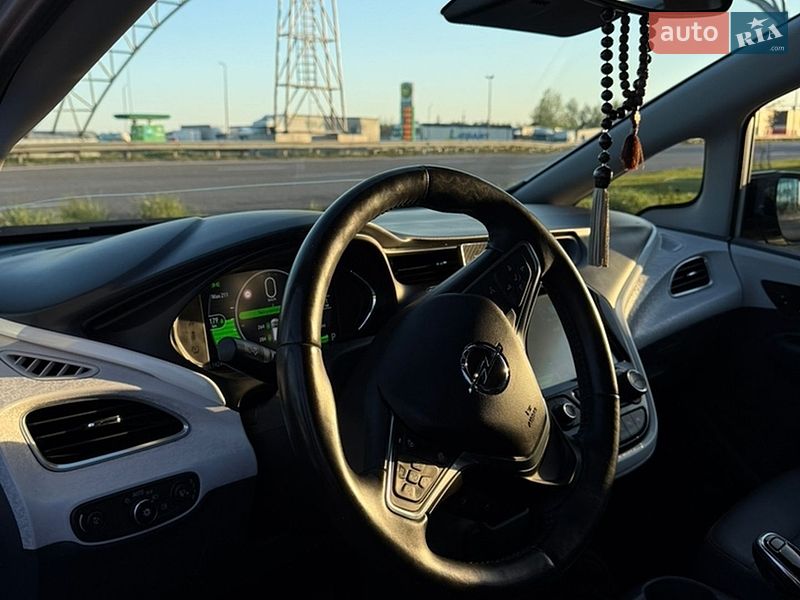Хэтчбек Opel Ampera-e 2017 в Житомире