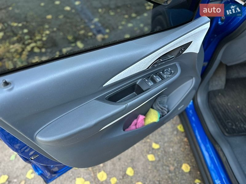 Хэтчбек Opel Ampera-e 2017 в Кривом Роге