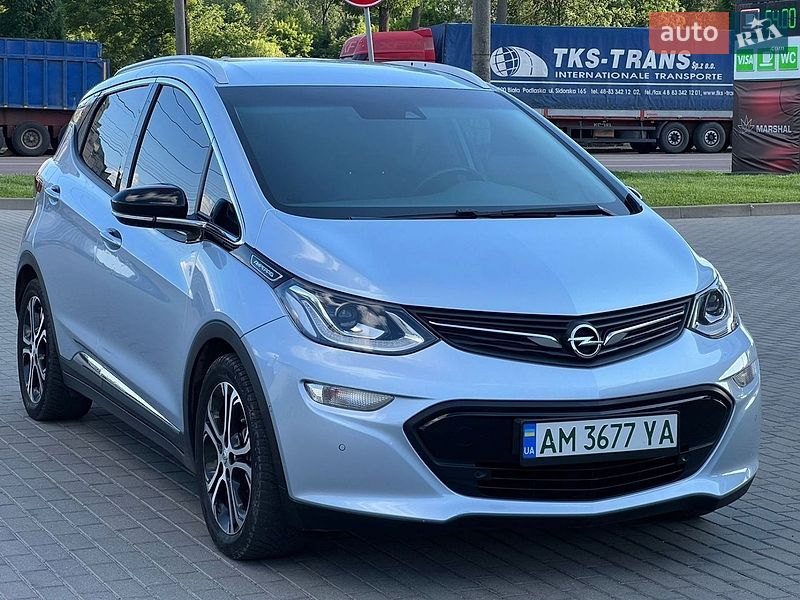 Хэтчбек Opel Ampera-e 2017 в Житомире фото 10 Хэтчбек Opel Ampera-e 2017 в Житомире